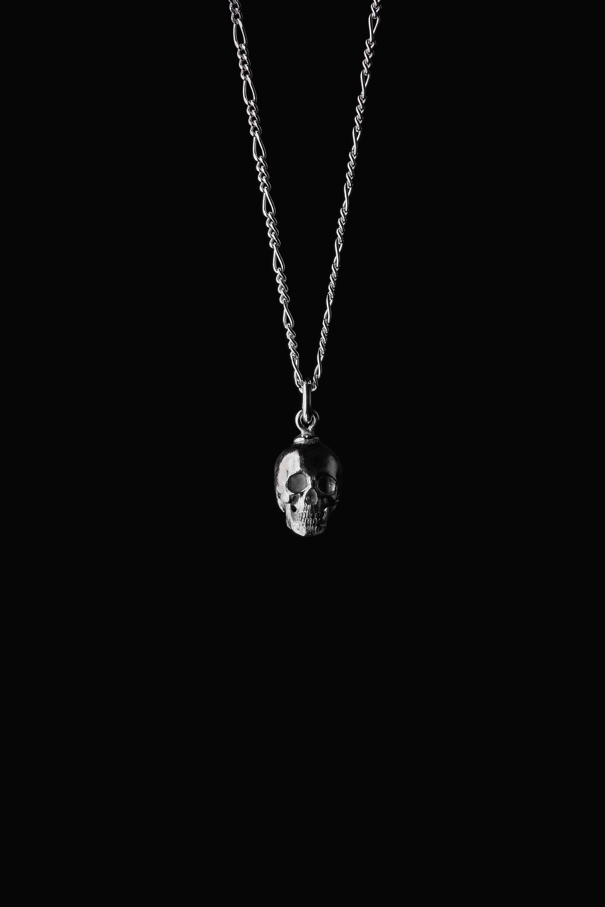 Silver necklace – Deadly chained figaro