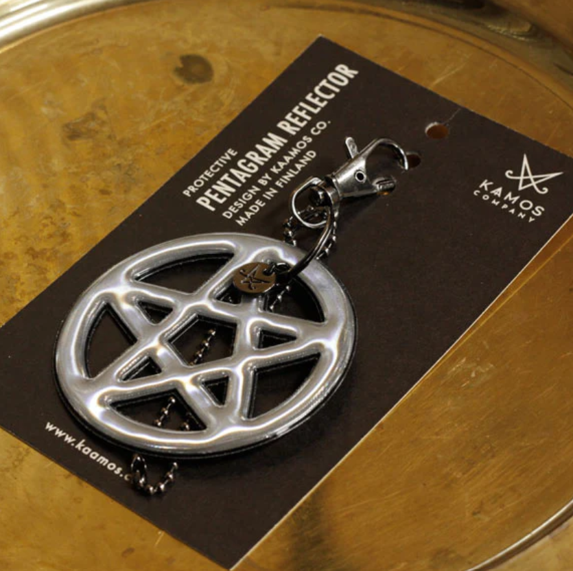 Black or pink pentagram reflector