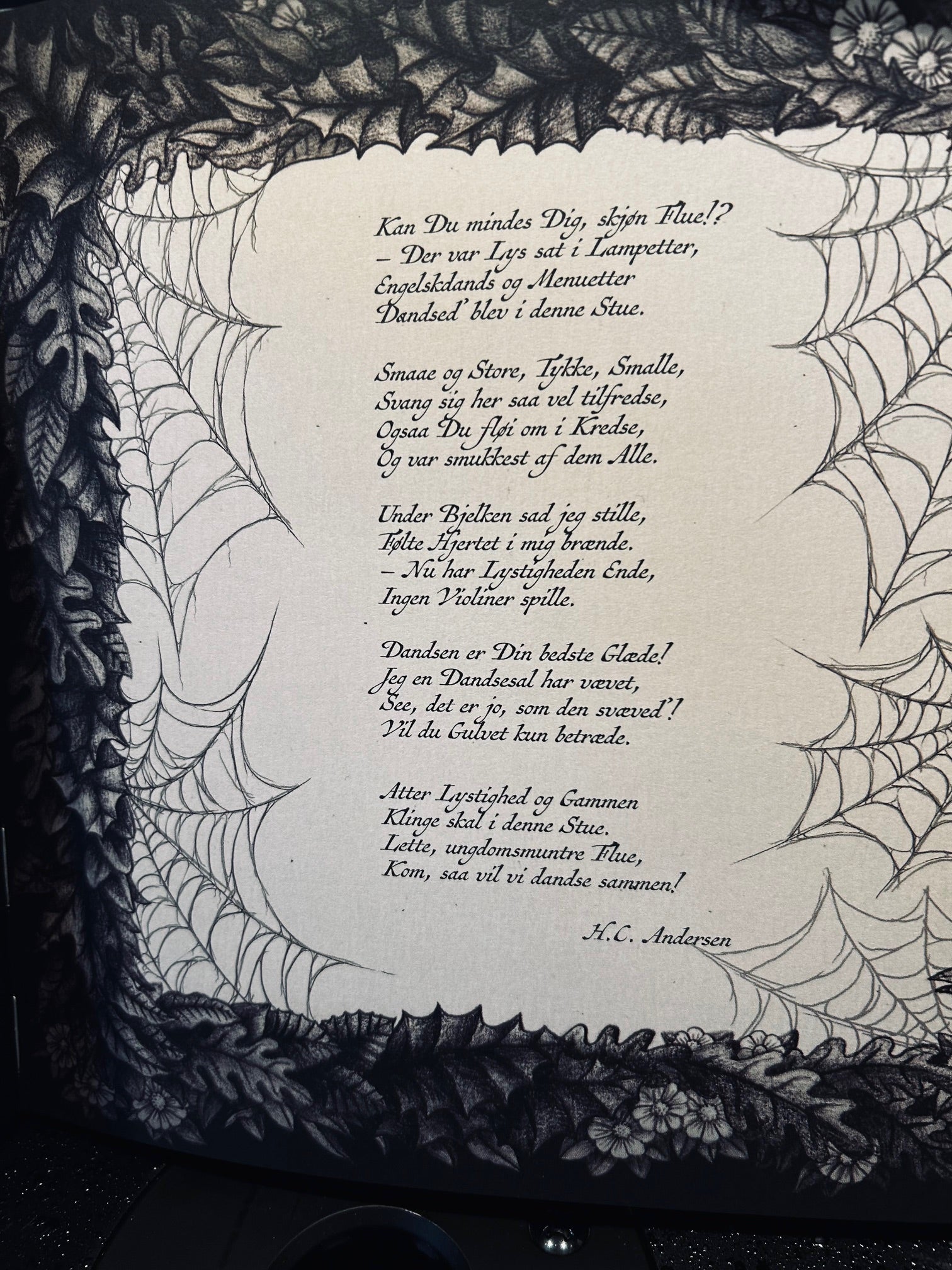Edderkoppen (The Spider)