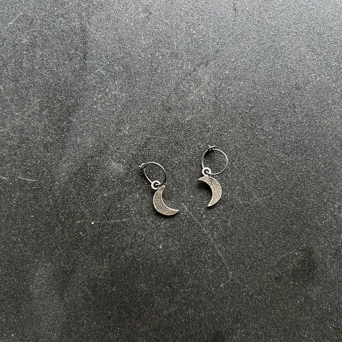 Silver Cresent Moon Earrings