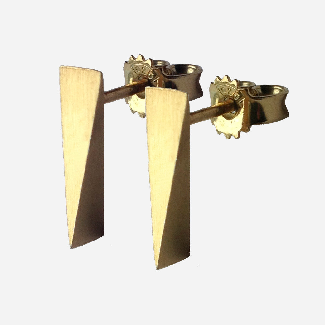 Goldplated silver WEDGE earring