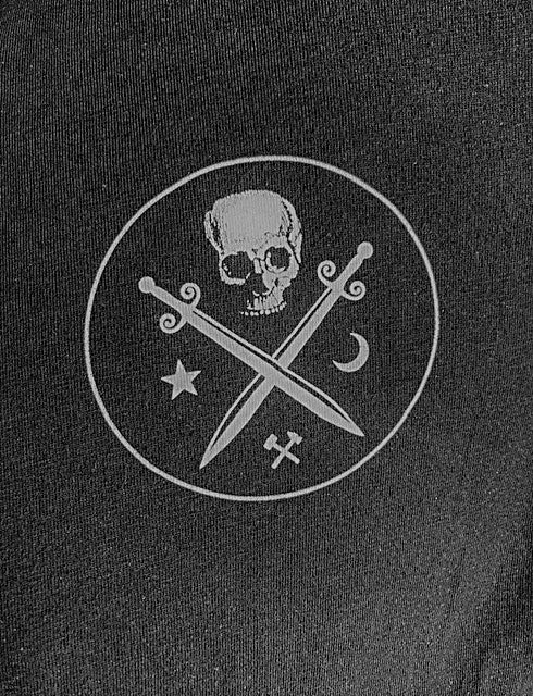 Small logo t-shirt