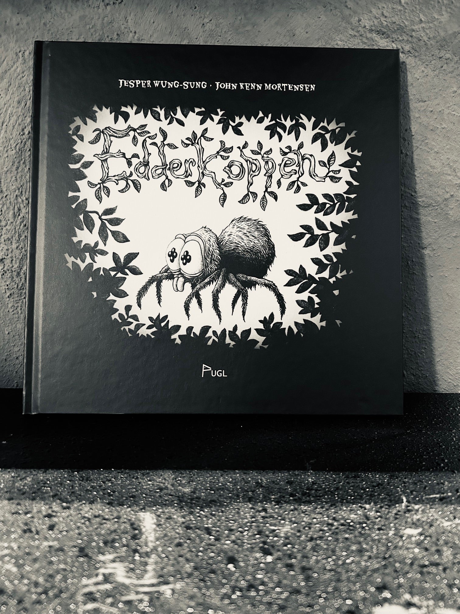 Edderkoppen (The Spider)