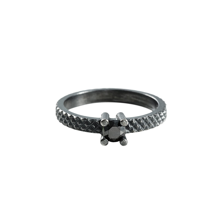 Grip silver ring with black diamond