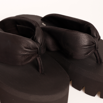 2124 Sandals