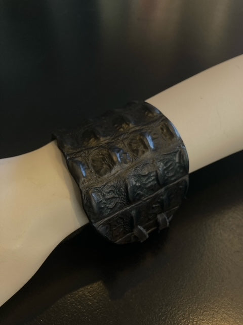 Tied Croco Imitated Leather Bracelet