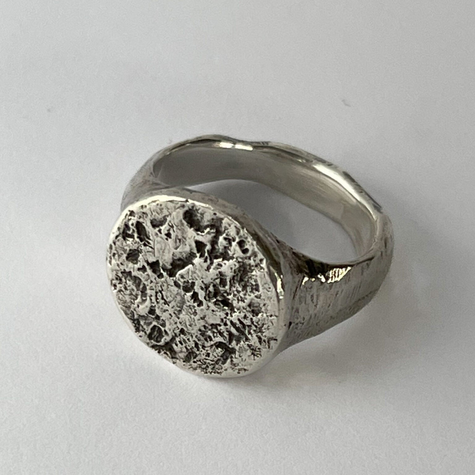 Full Moon Signetring