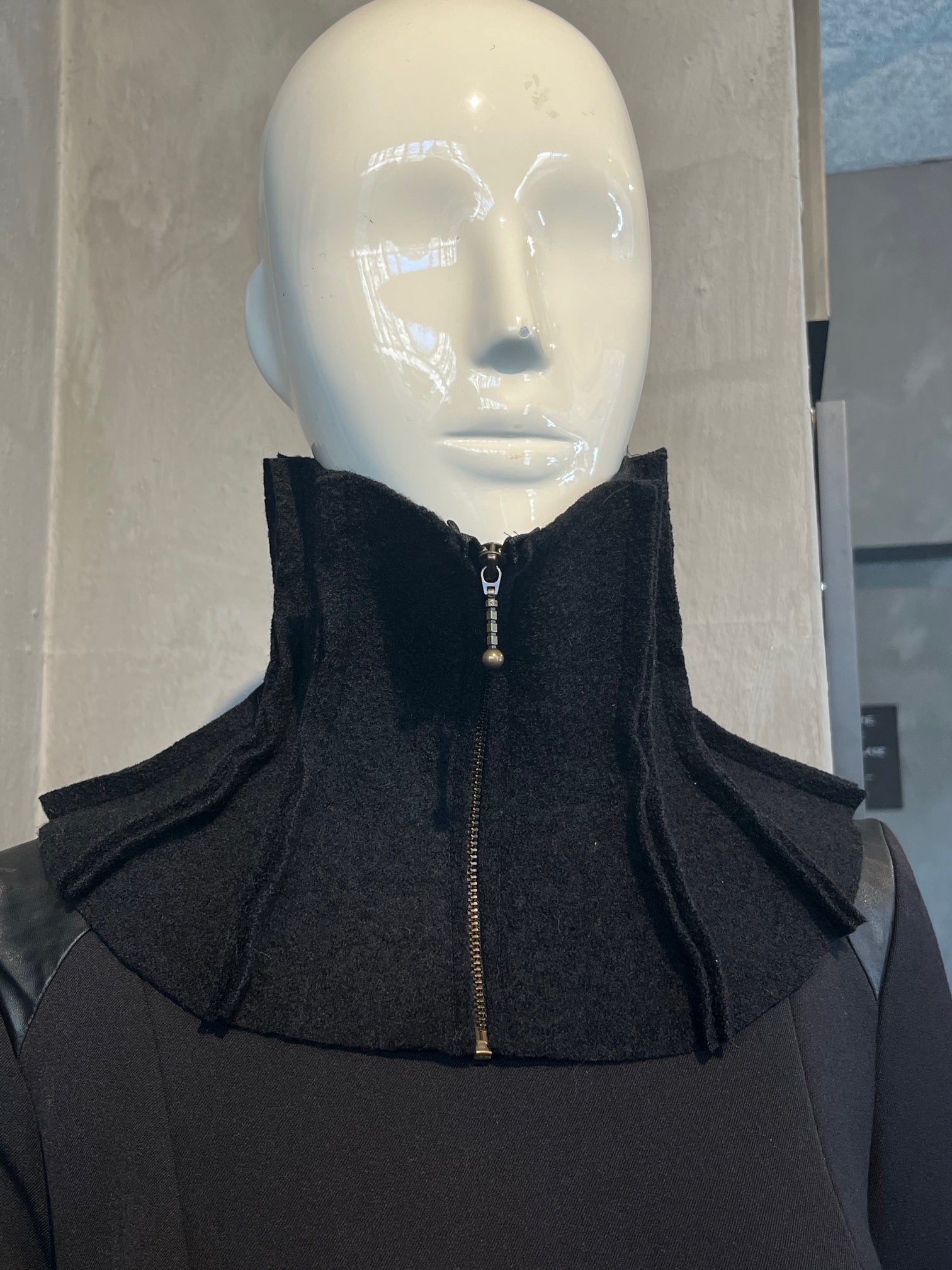 BLACK STORM 08 COLLAR