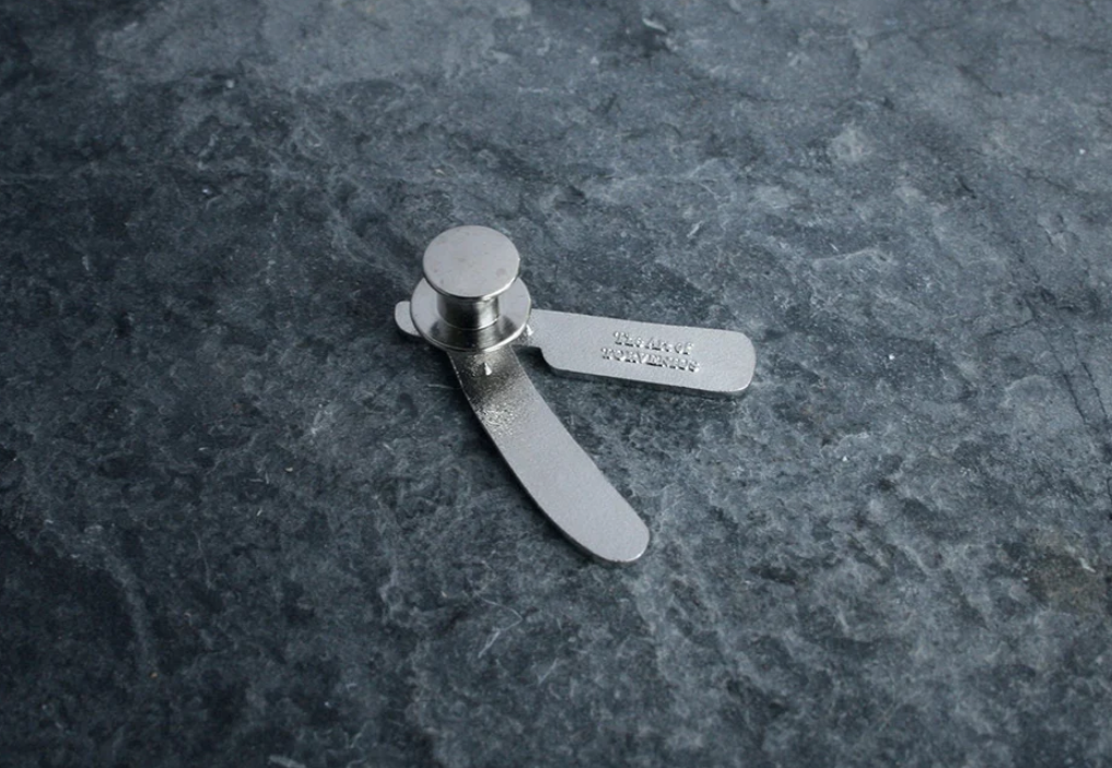 Bad vibes straight razor, classic - PIN