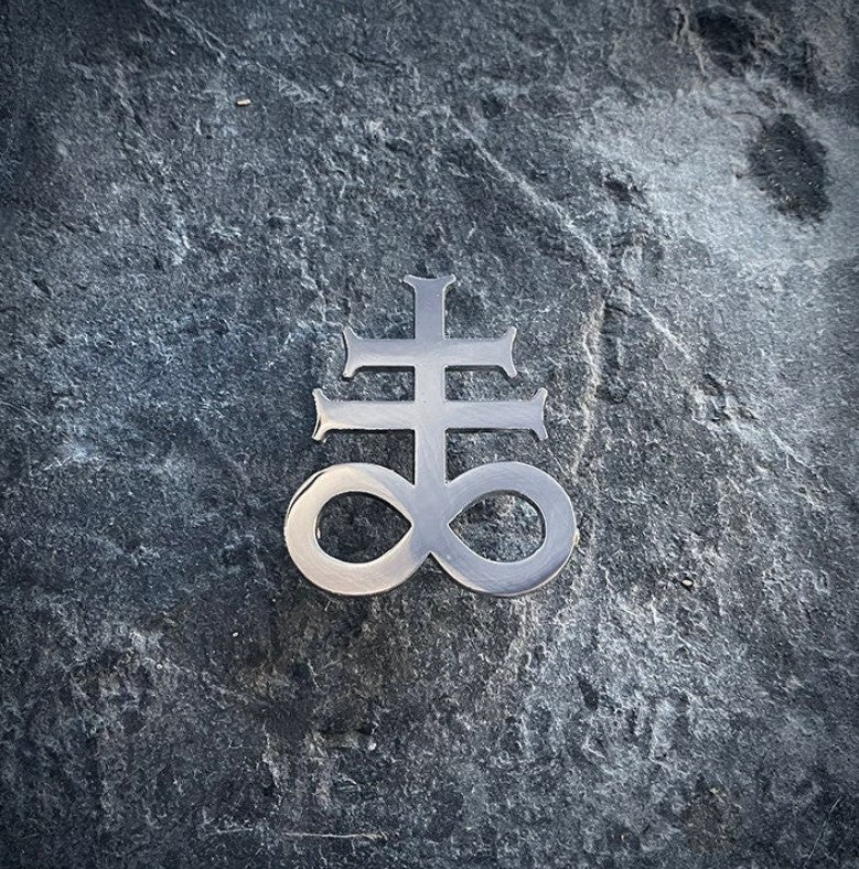 Oversized Leviathan Cross - PIN